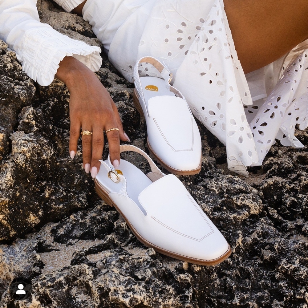 NWOT Bared Footwear Baza Flats